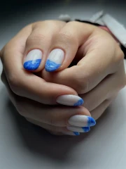 Маникюр с изравняване/укрепване с база и гел лак Маникюр с изравняване/укрепване с база и гел лак