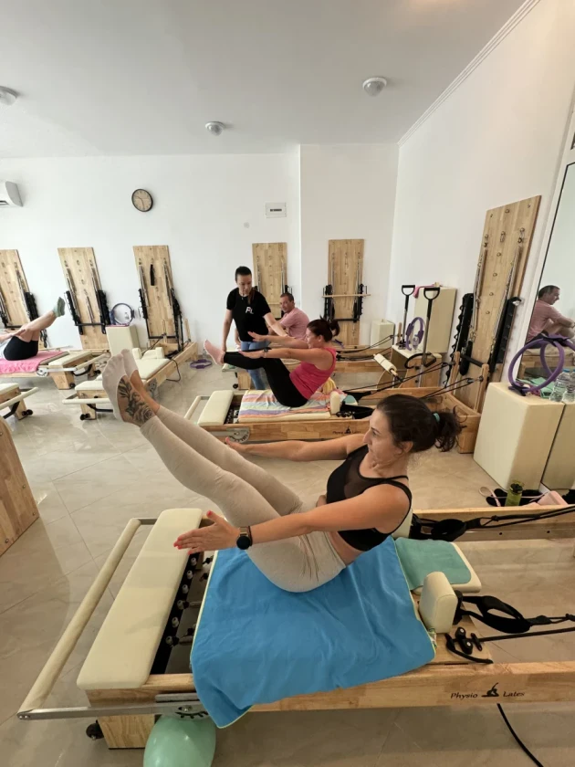 Antrenament în grup (reformer) – cu cartele Multisport (gratuit) - Reservation.Studio Antrenament în grup (reformer) – cu cartele Multisport (gratuit) - Reservation.Studio