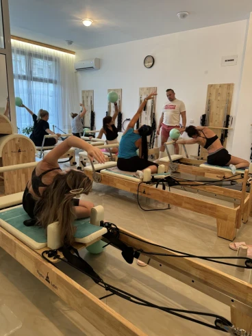 Cours en groupe (réformeur) – avec des cartes Multisport (gratuites) Cours en groupe (réformeur) – avec des cartes Multisport (gratuites)