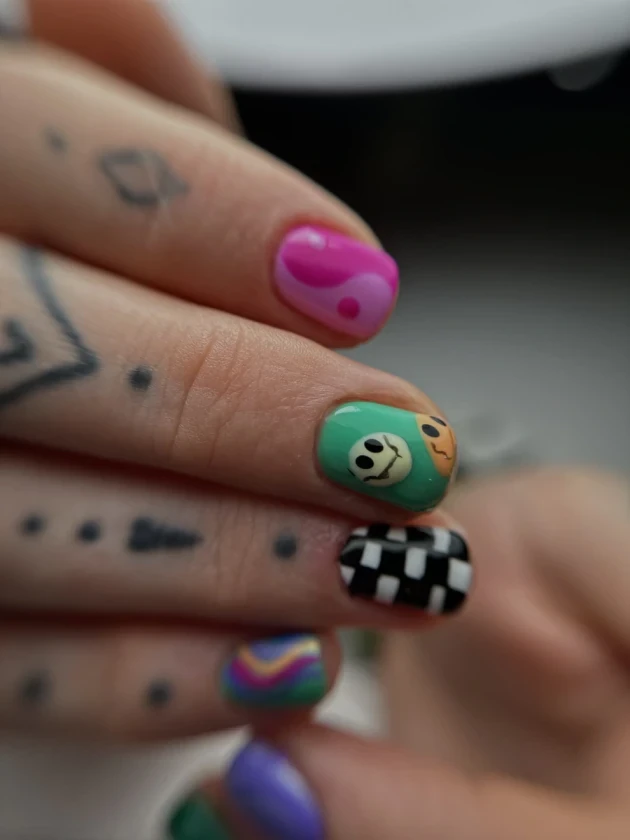 Маникюр с гел лак - Reservation.Studio Маникюр с гел лак - Reservation.Studio