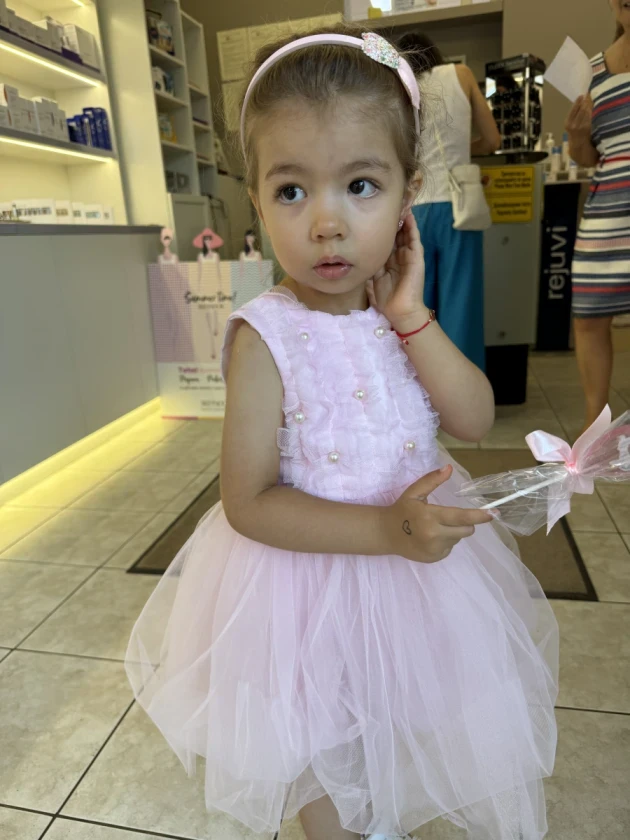 Поставяне на Обици STUDEX 75 - Reservation.Studio Поставяне на Обици STUDEX 75 - Reservation.Studio