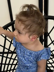 Поставяне на Обици STUDEX 75 - едновременно поставяне Поставяне на Обици STUDEX 75 - едновременно поставяне