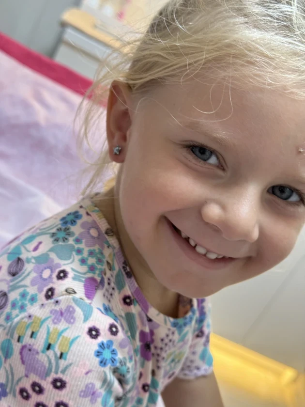 Поставяне на Обици STUDEX 70 - едновременно поставяне - Reservation.Studio