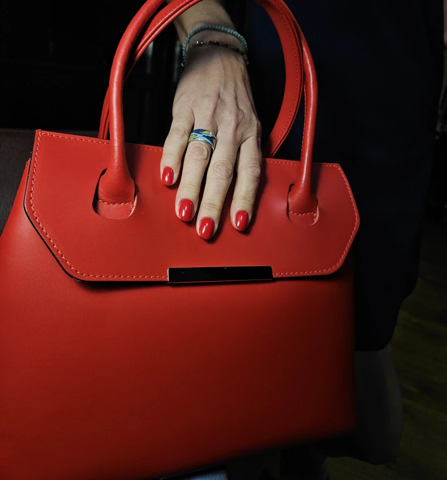 Маникюр с гел лак - Reservation.Studio