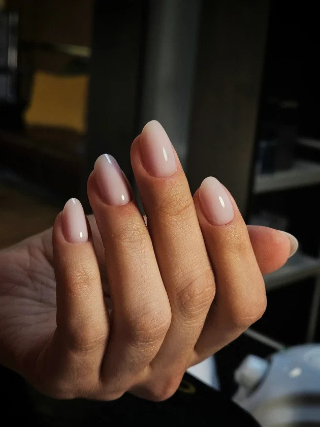 Маникюр с гел лак - Reservation.Studio Маникюр с гел лак - Reservation.Studio