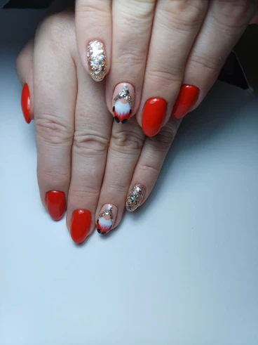 Маникюр с изравняване/укрепване с база и гел лак