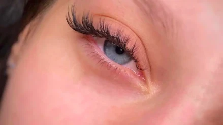 Удължаване на мигли хибридна техника 2D\3D Удължаване на мигли хибридна техника 2D\3D