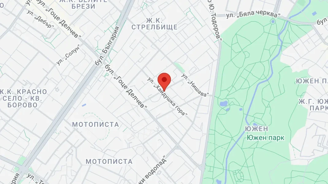 View GlowJob - Makeup by Manuela on map