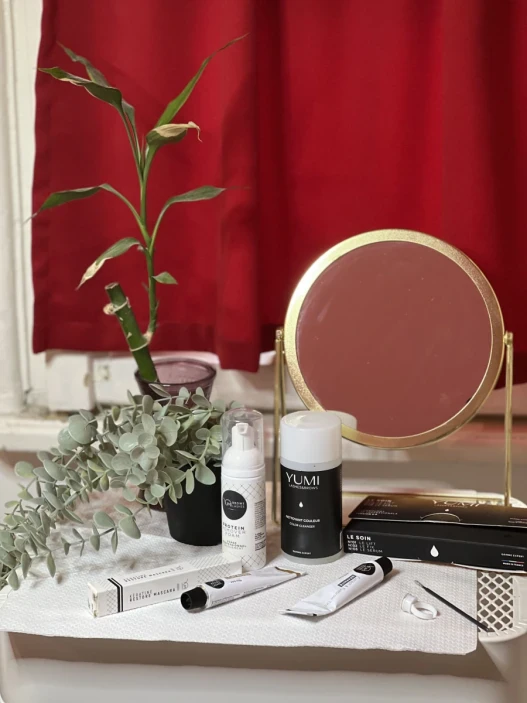 Ламиниране на вежди