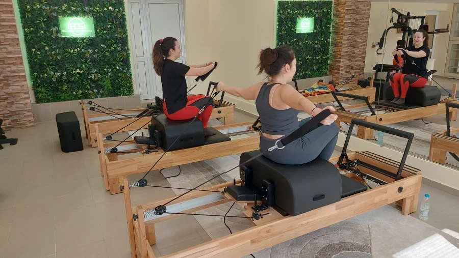 Reformer Pilates / Пилатес Реформър - Reservation.Studio