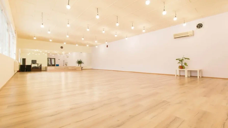 Арт Център Алехандро - Зала Младежка Арт Център Алехандро - Зала Младежка