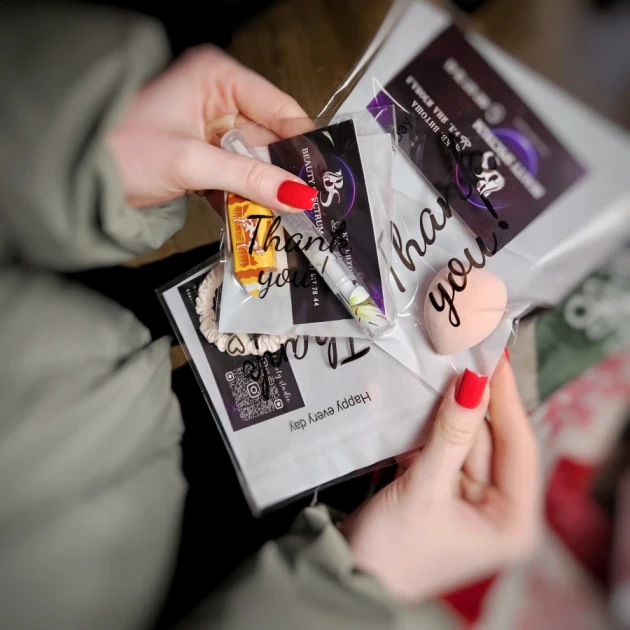 Маникюр с гел лак - Reservation.Studio