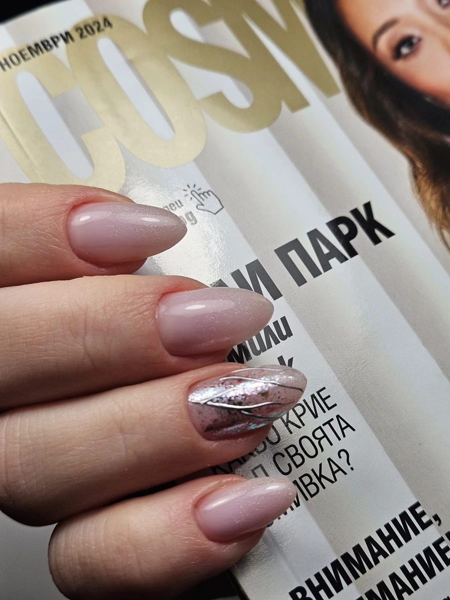 Маникюр с гел лак - Reservation.Studio