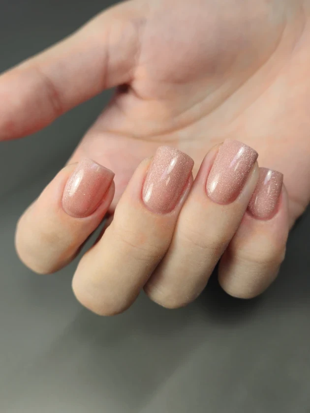 Маникюр с гел лак - Reservation.Studio