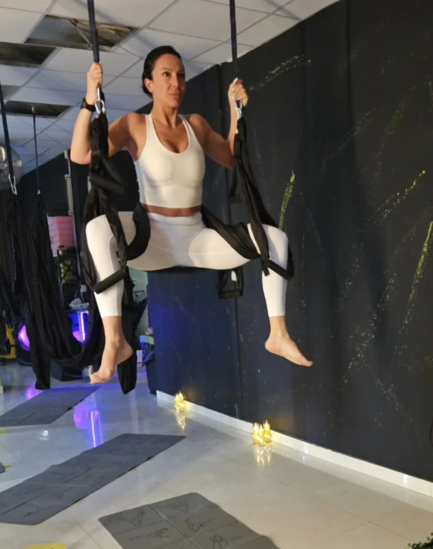 Въздушен пилатес / хамаци / - Reservation.Studio