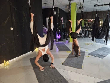 Въздушен пилатес / хамаци / Въздушен пилатес / хамаци /