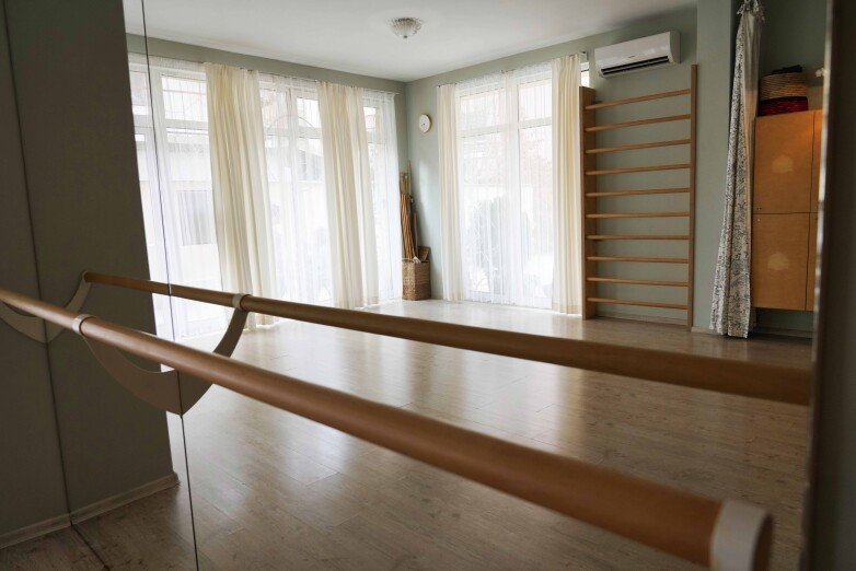 Арт и Спорт Академия - БЛАГАРИ