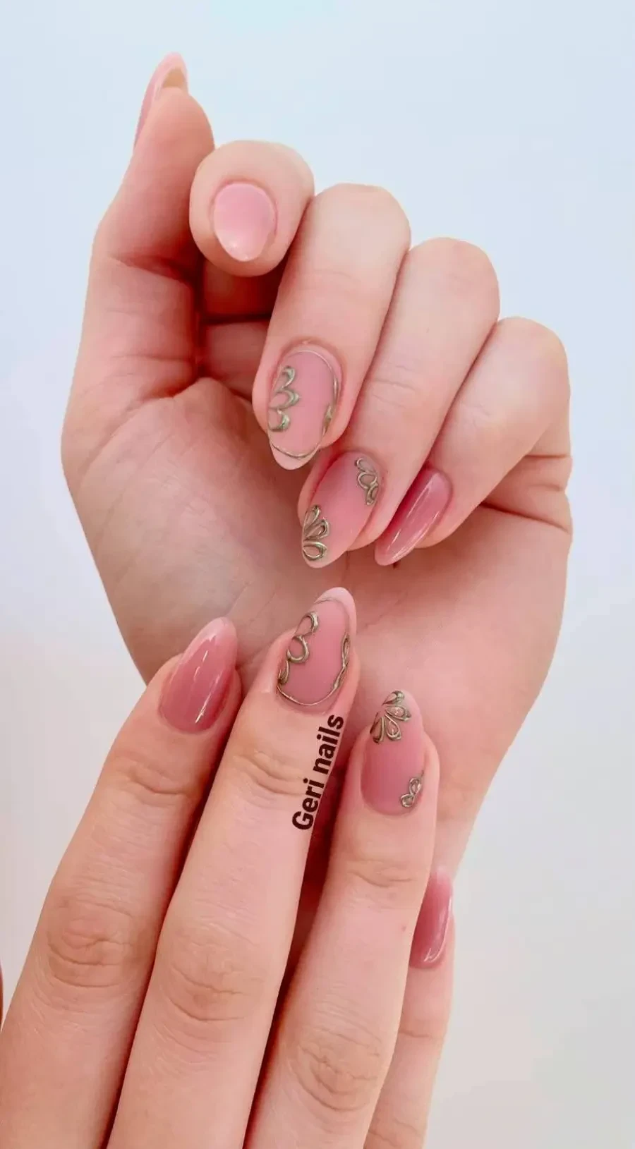 Гел лак с каучукова база - Reservation.Studio