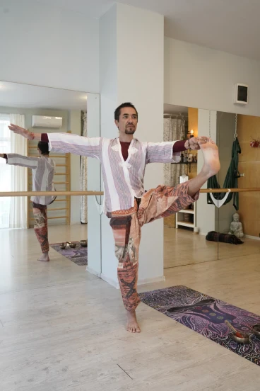 Класическа йога Класическа йога