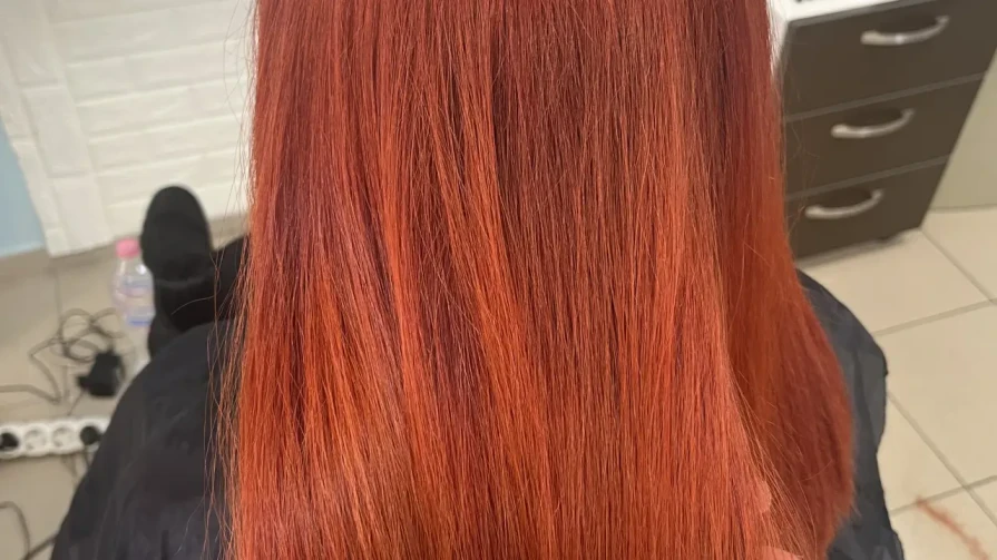 Дамско подстригване + терапия и сешоар