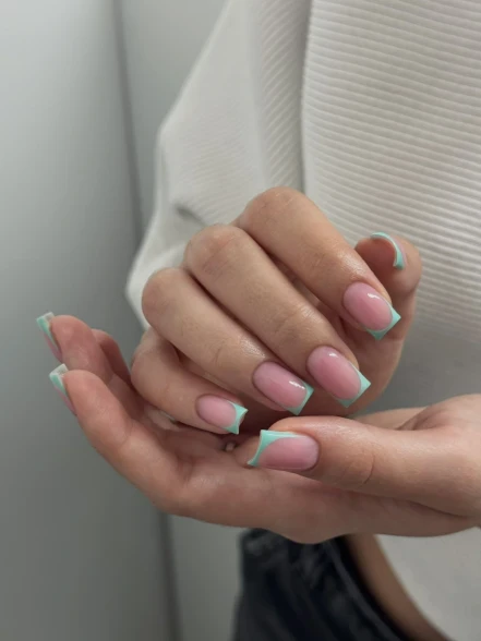 Maniküre mit/ ohne Gel-Nagellack