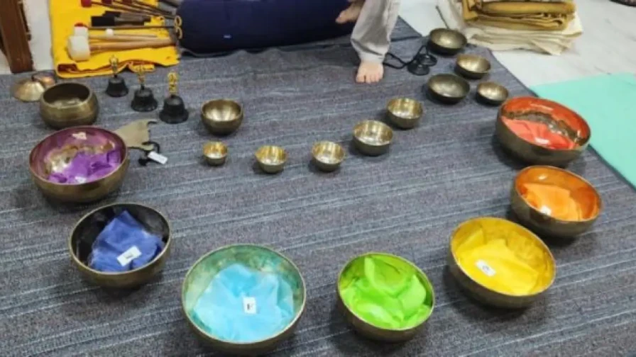 Медитация с тибетскими поющими чашами Медитация с тибетскими поющими чашами