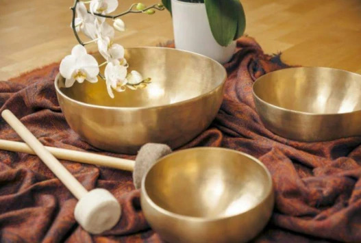 HATHA YOGA & RRANAYAMA & MEDITATION 90 min HATHA YOGA & RRANAYAMA & MEDITATION 90 min