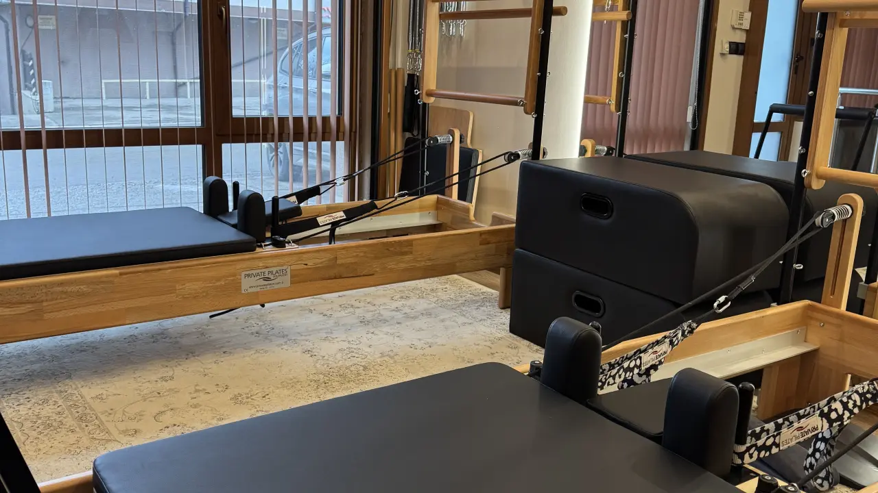 Stretchery - Пилатес Реформър Студио Stretchery - Пилатес Реформър Студио