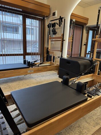 Stretchery - Пилатес Реформър Студио