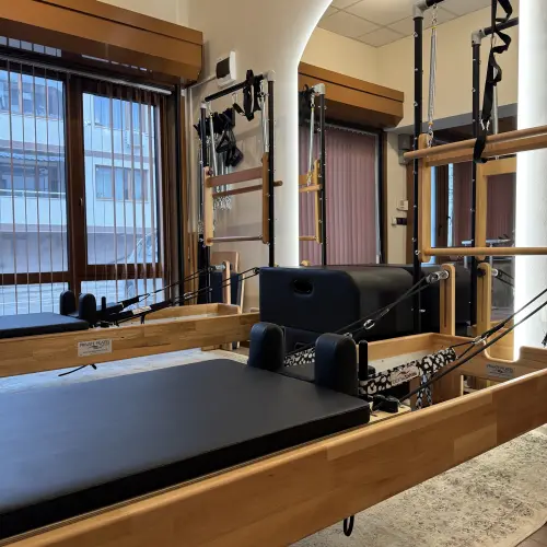 Stretchery - Пилатес Реформър Студио Stretchery - Пилатес Реформър Студио