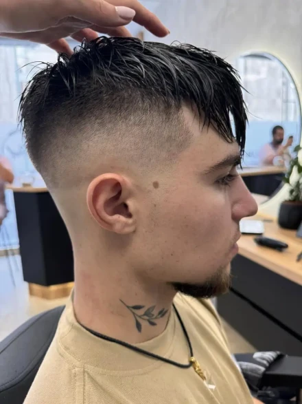 Ανδρικό κούρεμα Ανδρικό κούρεμα