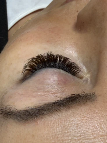 Поддръжка мигли Поддръжка мигли