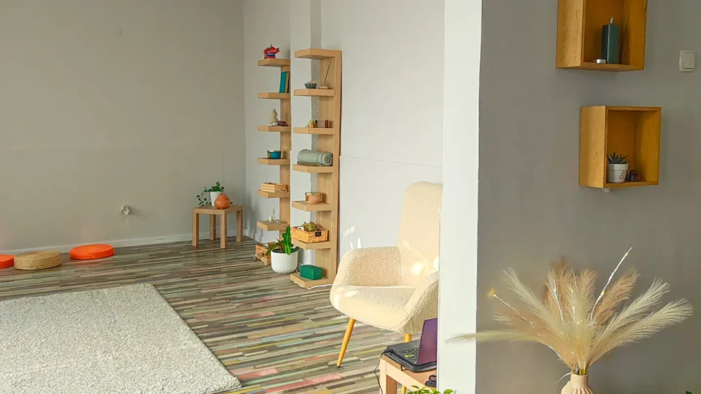 Студио за духовни практики и консултации "Къщичка-шарена и споделена"