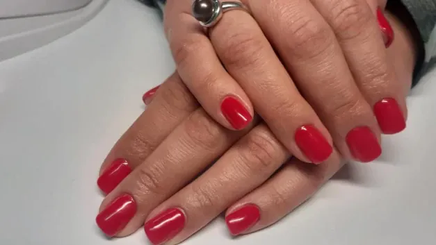 Салон за красота "КОРОНА" Салон за красота "КОРОНА"