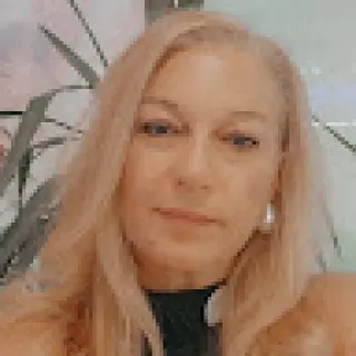 https://cdn.reservation.studio/media/49018/conversions/ACg8ocIx7JkW8RmKZEcubKelrh_oj878vYvWkTENiQEPpebZuUfrzlhvYw=s96-c-avatar.webp?v=1786001531