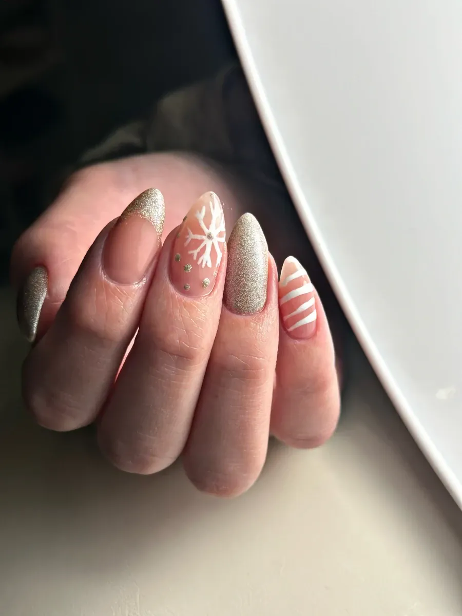 Маникюр с гел лак - Reservation.Studio