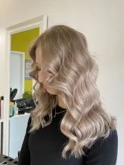 Боядисване и стайлинг Боядисване и стайлинг