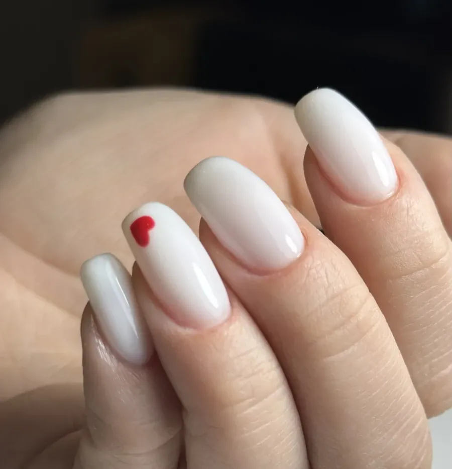 Маникюр с изравняване/укрепване с база и гел лак - Reservation.Studio Маникюр с изравняване/укрепване с база и гел лак - Reservation.Studio