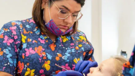 Д-р Улянова - Кабинет по дентална и естетична медицина Д-р Улянова - Кабинет по дентална и естетична медицина