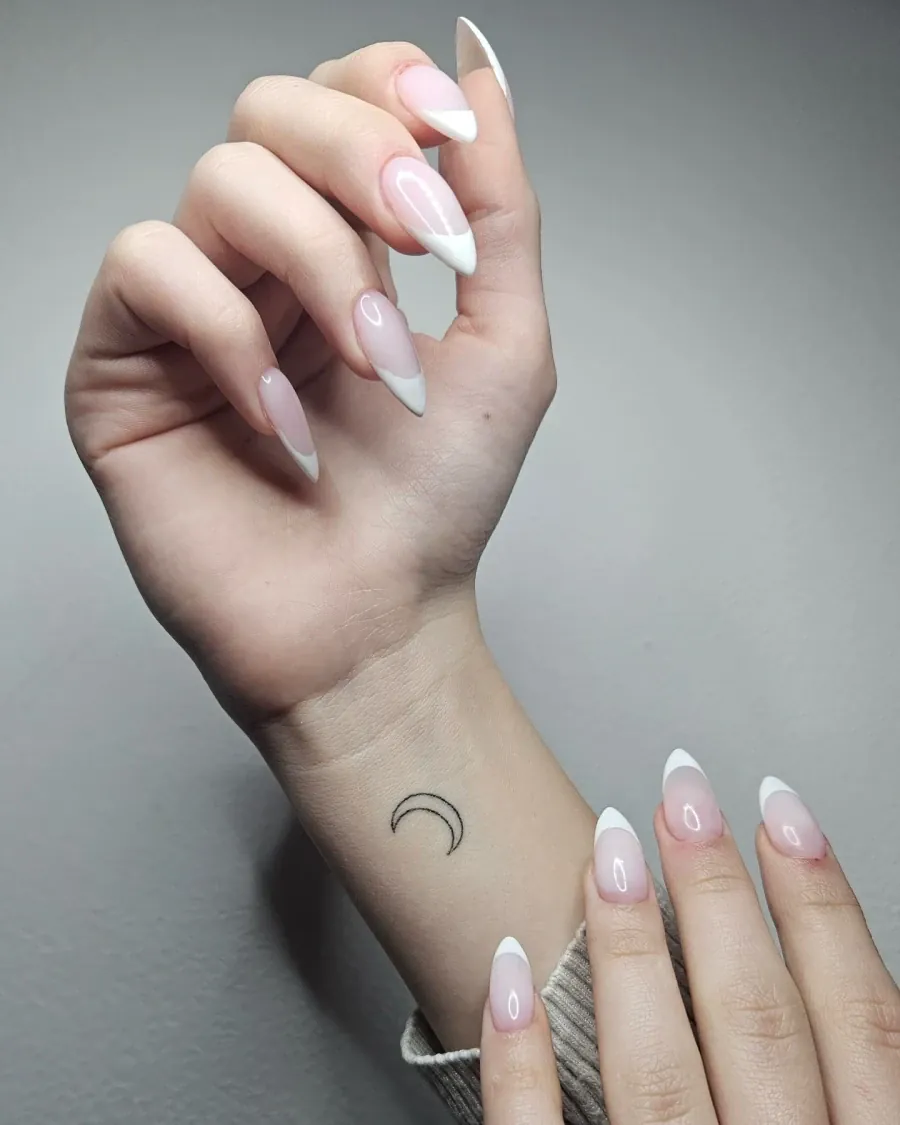 Одржување на изградени или зајакнати нокти (кратки нокти) - Reservation.Studio Одржување на изградени или зајакнати нокти (кратки нокти) - Reservation.Studio