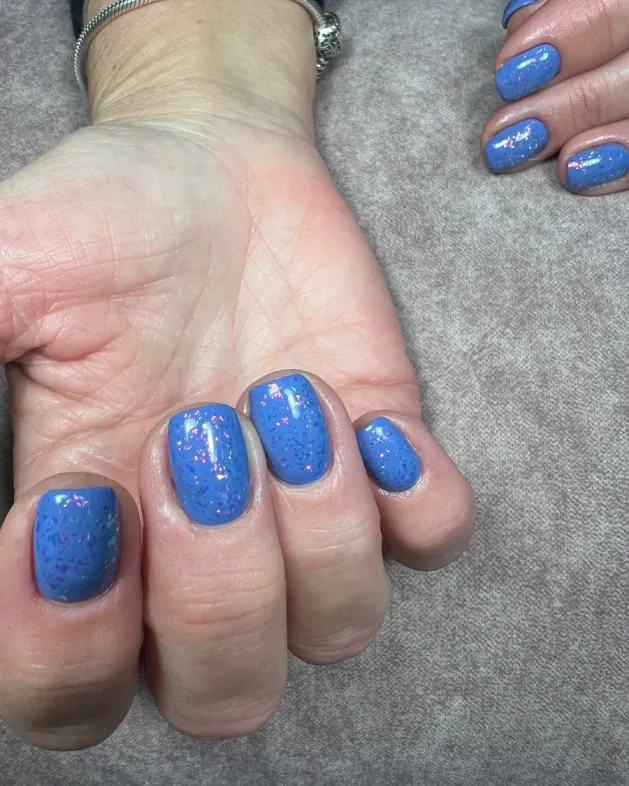 Маникюр  с Гел лак (Къси нокти) - Reservation.Studio