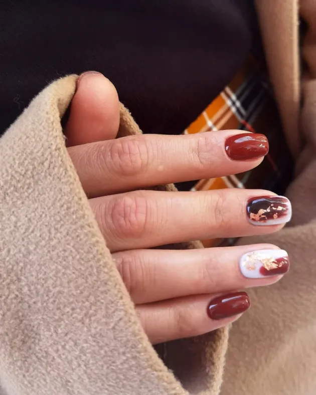 Manicure with classic nail polish (without removing gel polish) - Reservation.Studio