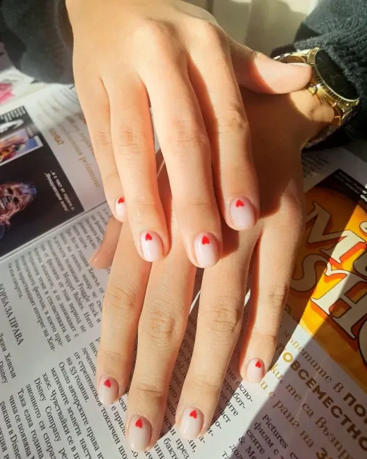 Маникюр  с Гел лак (Къси нокти)