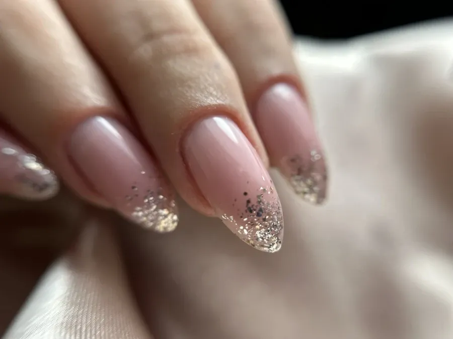 Маникюр с гел лак - Reservation.Studio