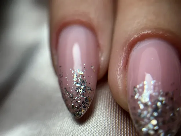 Маникюр с гел лак - Reservation.Studio Маникюр с гел лак - Reservation.Studio