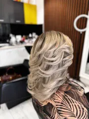 Боядисване+ подстригване +стайлинг Боядисване+ подстригване +стайлинг